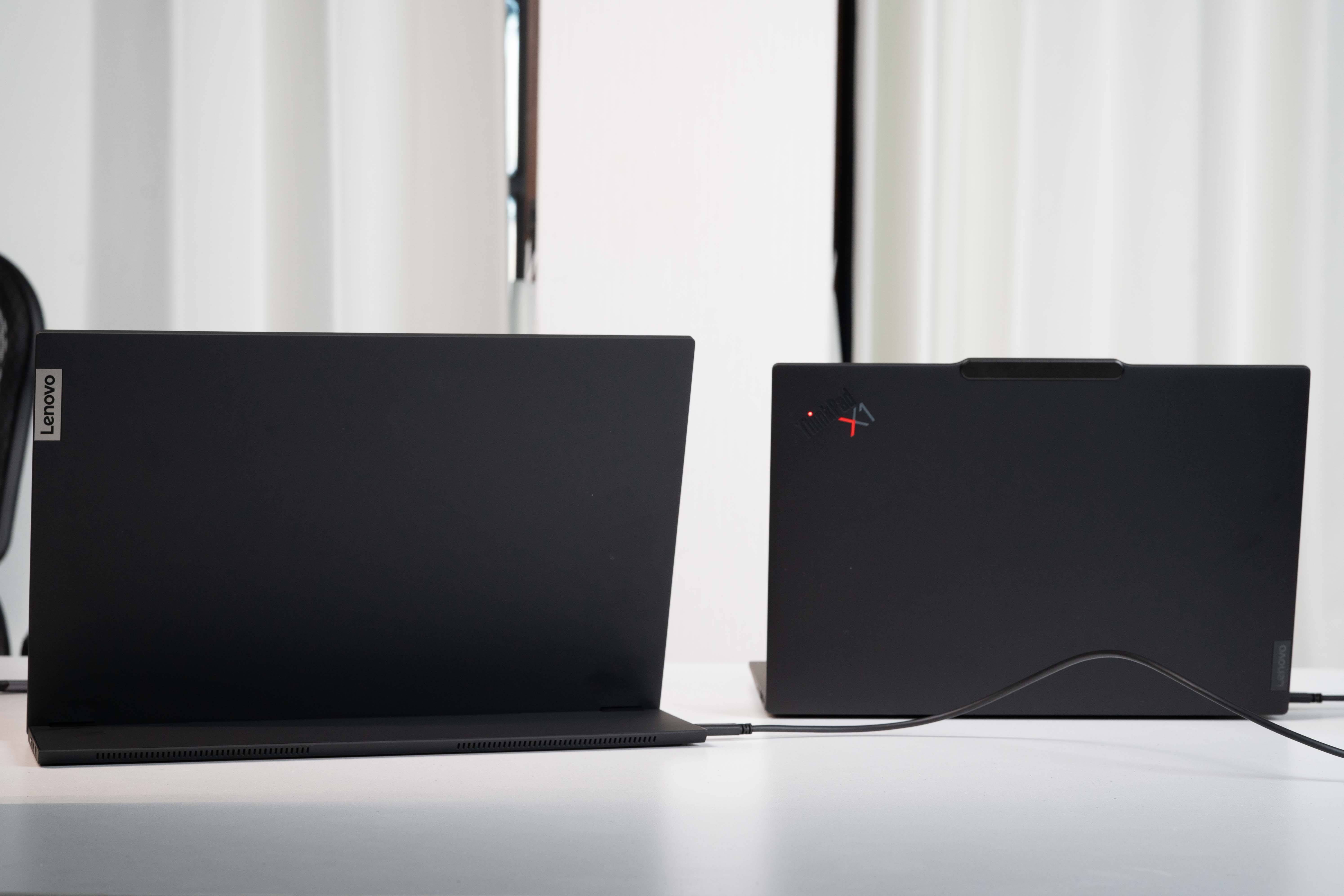 ThinkVision M15(15.6型モバイル/1920×1080/IPS/USB-C)レビュー