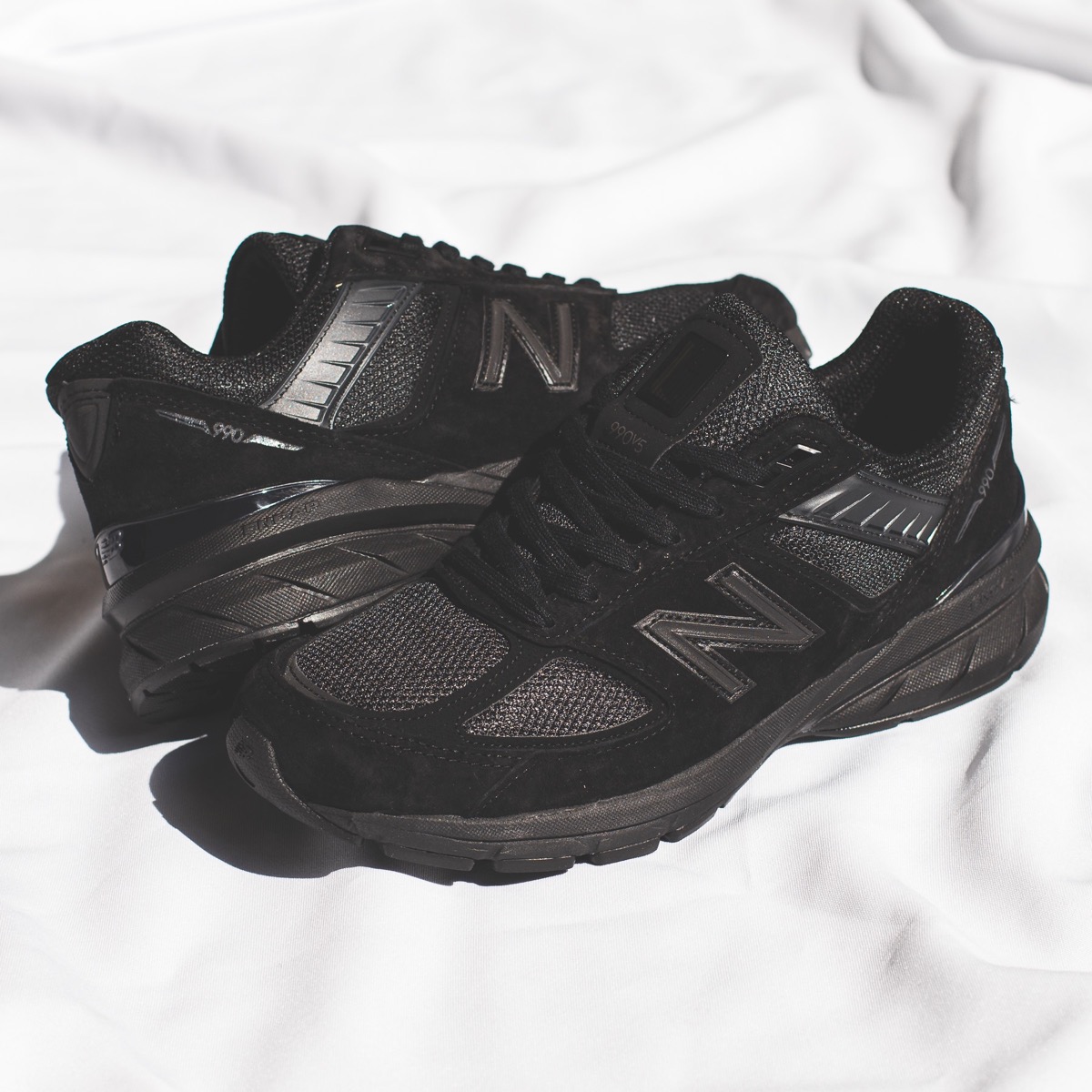 New Balance 『990v5 “Triple Black”』が再販中［M990BB5］ | UP TO DATE