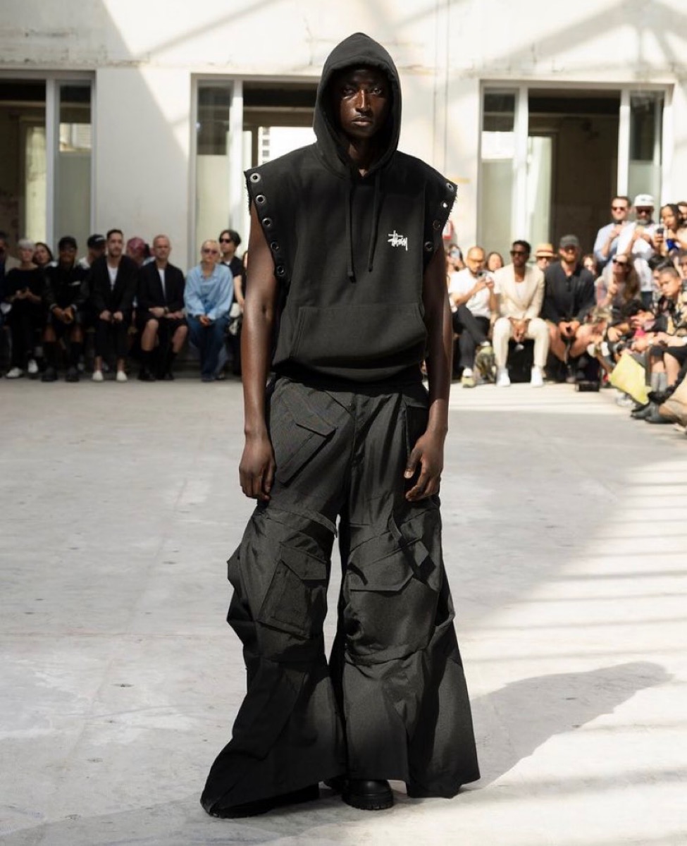 eYe JUNYA WATANABE MAN × Stüssy ノースリーブフーディーが国内3月11