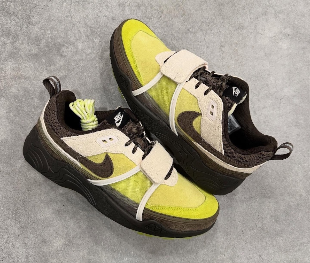 Travis Scott x Nike Zoom Field Jaxx “Limelight”が発売予定［HQ3072