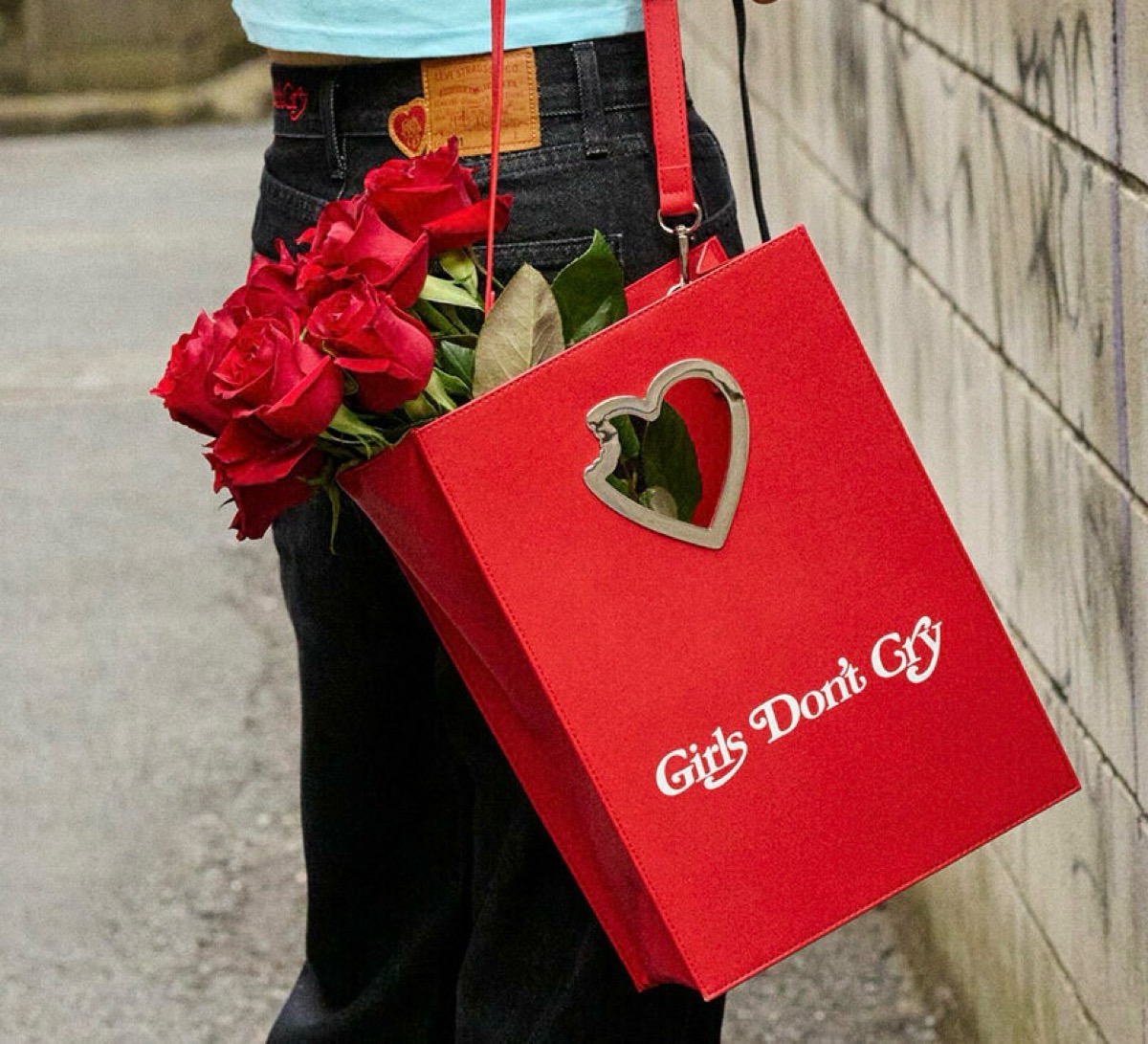 été x Girls Don't Cry 『fake leather 2 way bag』が国内11月10日より