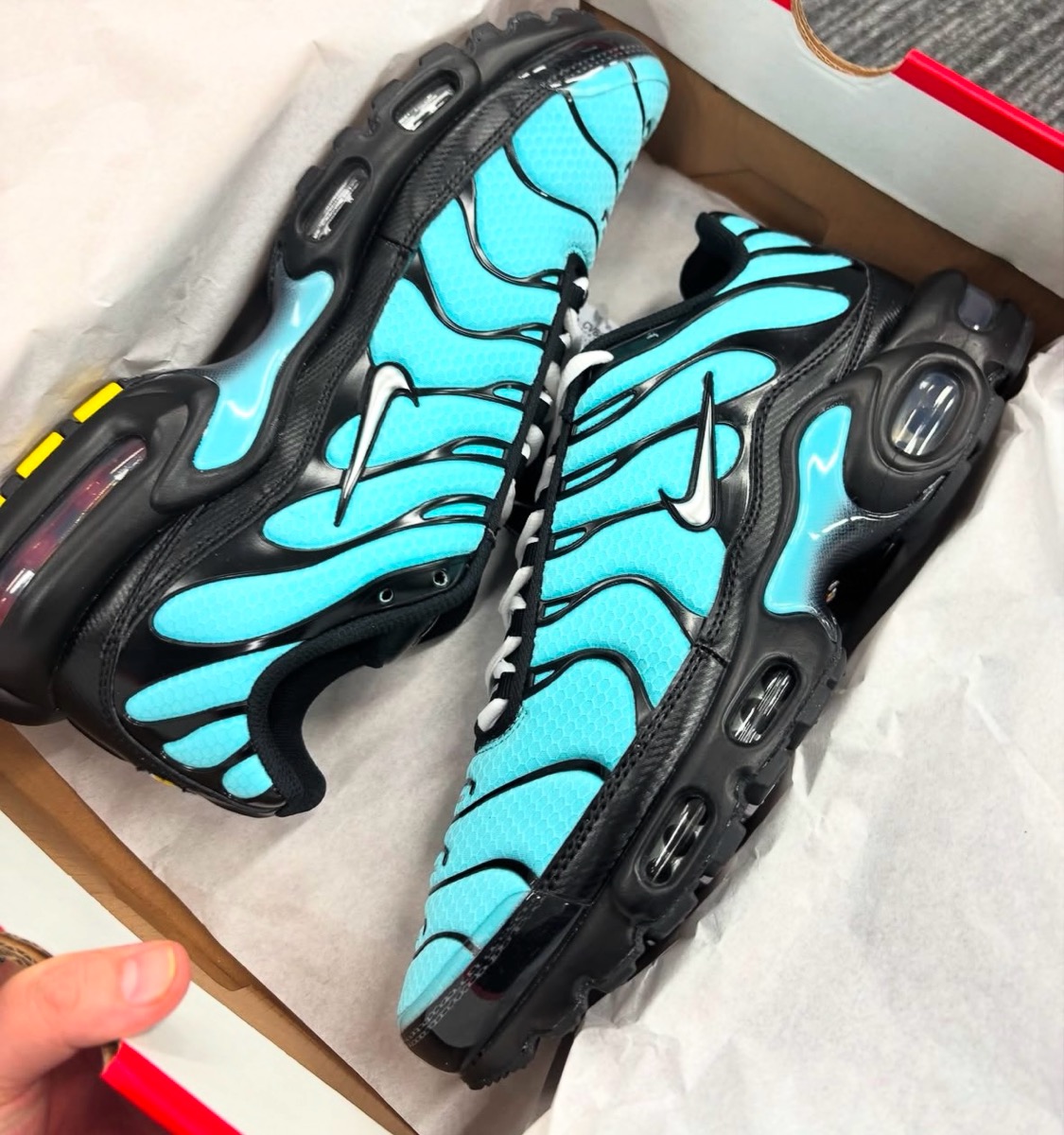 Nike Air Max Plus “Aqua and Black”が国内12月9日／12月14日より発売