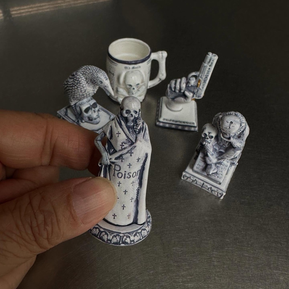 NEIGHBORHOOD x ガシャポン インセンスチャンバーのミニチュア