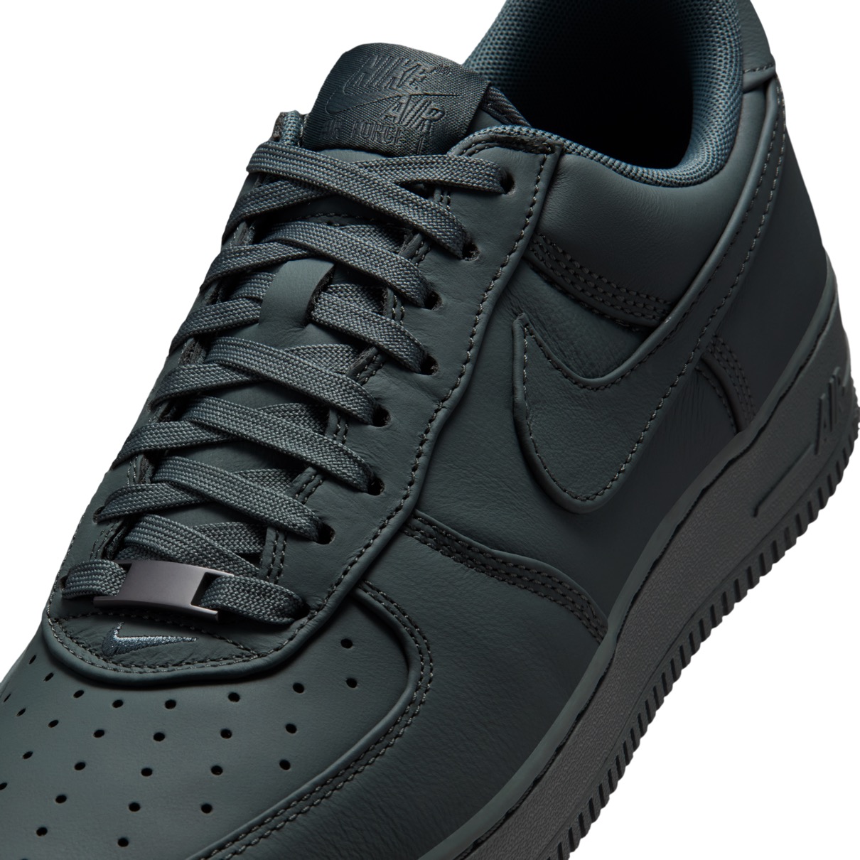 Nike Air Force 1 Low Retro PRM “Bomber Grey”が国内11月1日に発売