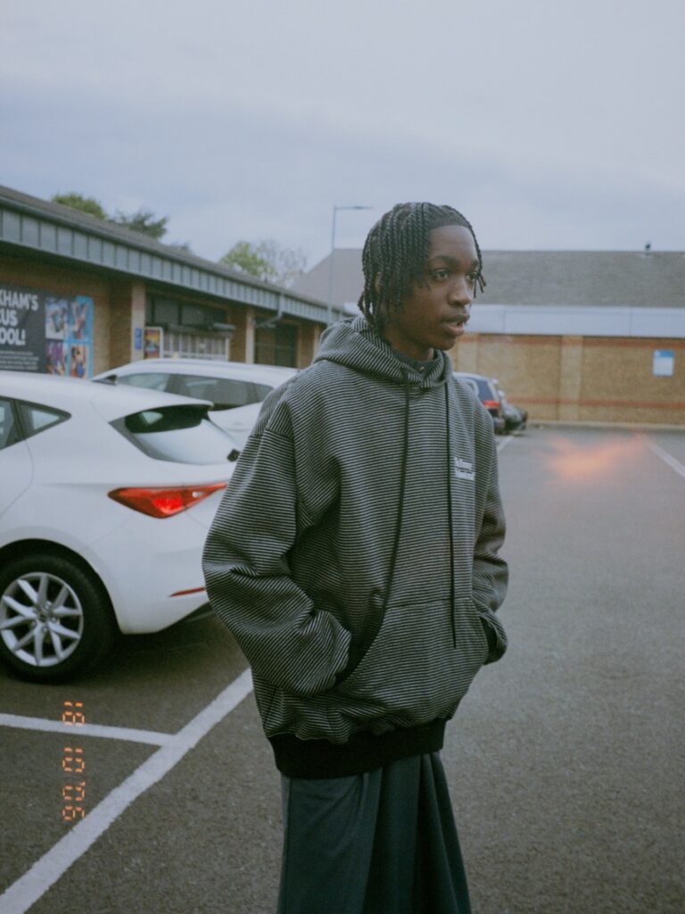 ENNOY『BORDER CREW NECK SWEAT & HOODIE』が国内11月24日より抽選発売