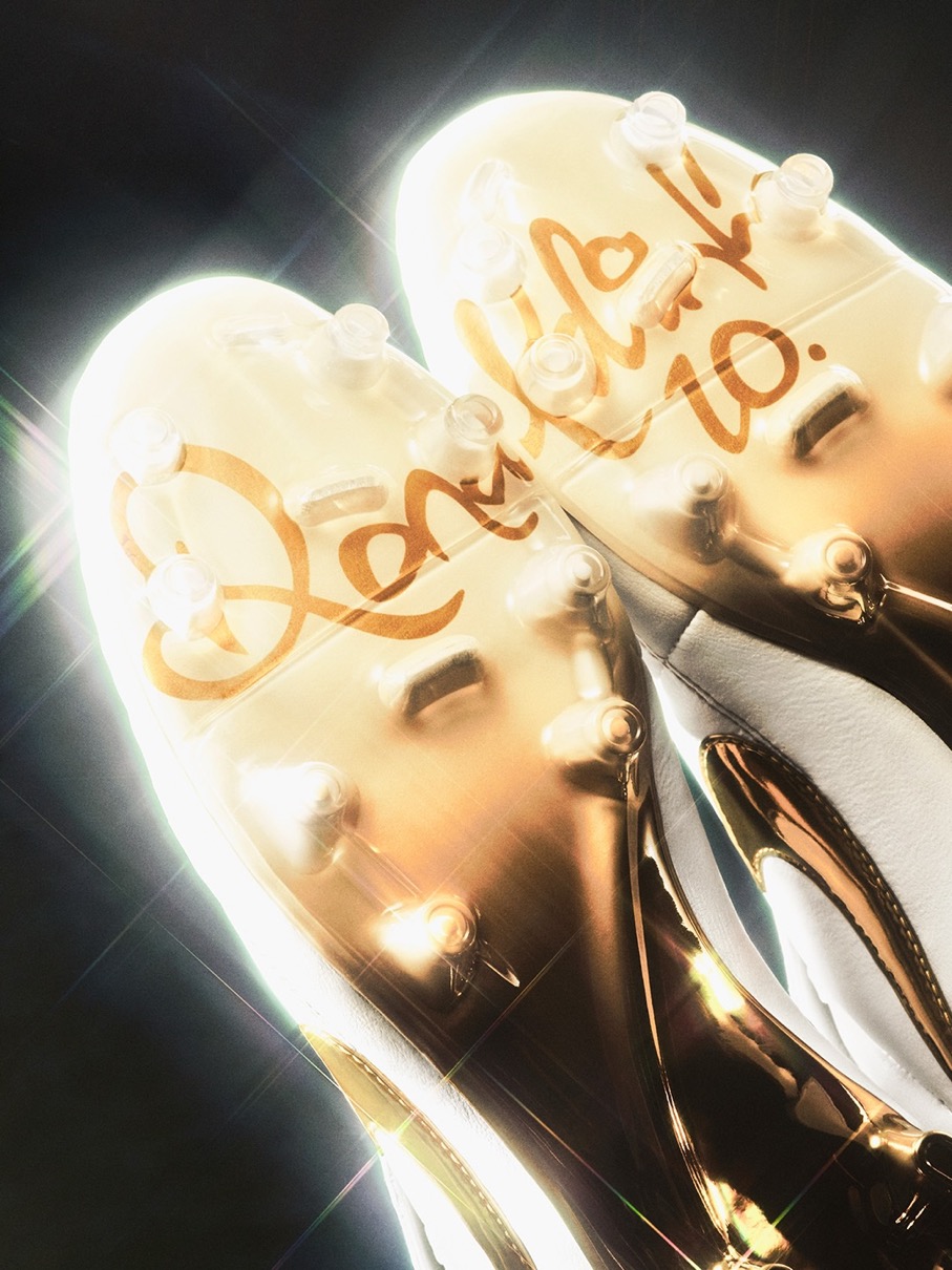 Ronaldinho x Nike Tiempo Legend FG SE “Touch of Gold”が国内12月10