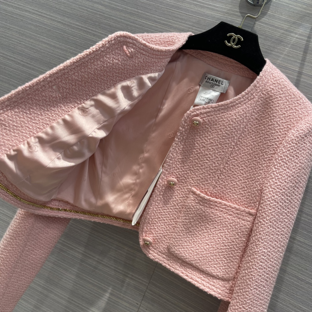 日本国内最高級ブランド販売店のブランド通販専門店 / シャネル服