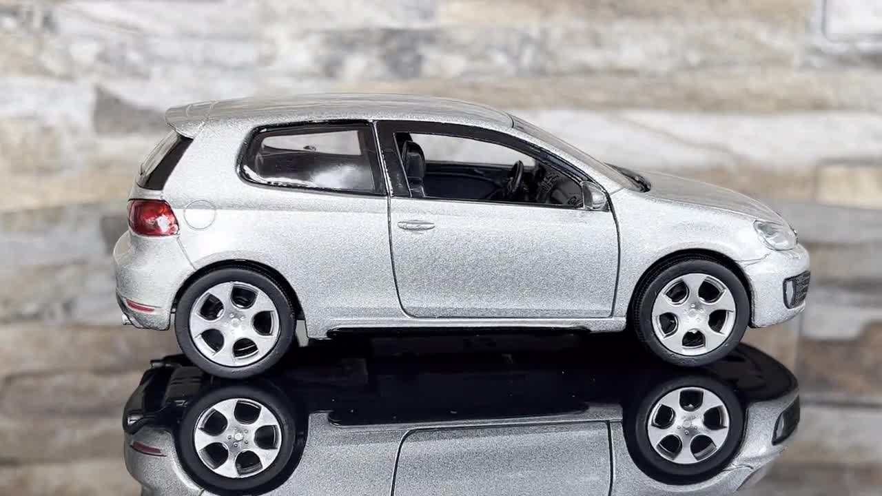 Volkswagen Golf Gti | Model Car | Diecast Car | 1/34 Scale Model