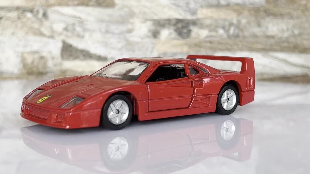 Ferrari F40 | Model Car | Diecast Car | 1/39 Scale Model Car