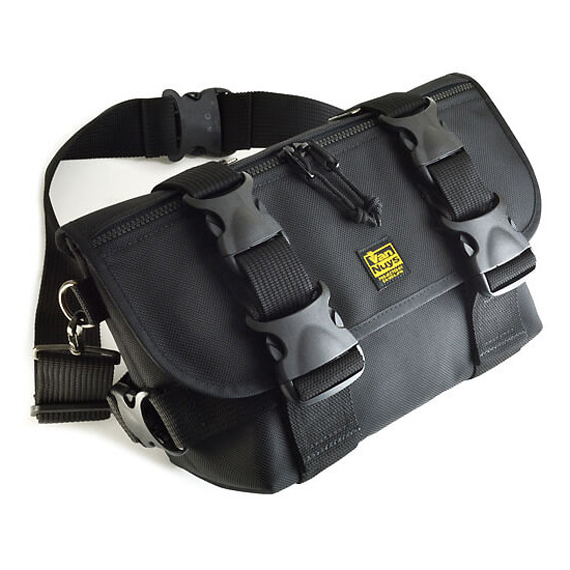 D924：ちょっとミリタリーなメッセンジャーバッグ | バンナイズ | 鞄は