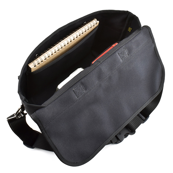 E579-00：斜めがけメッセンジャーバッグ | バンナイズ | 鞄はやっぱり