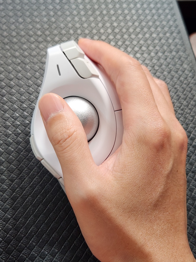 Kensington Pro Fit Ergo Verticalレビュー！自然な角度でキープし手首