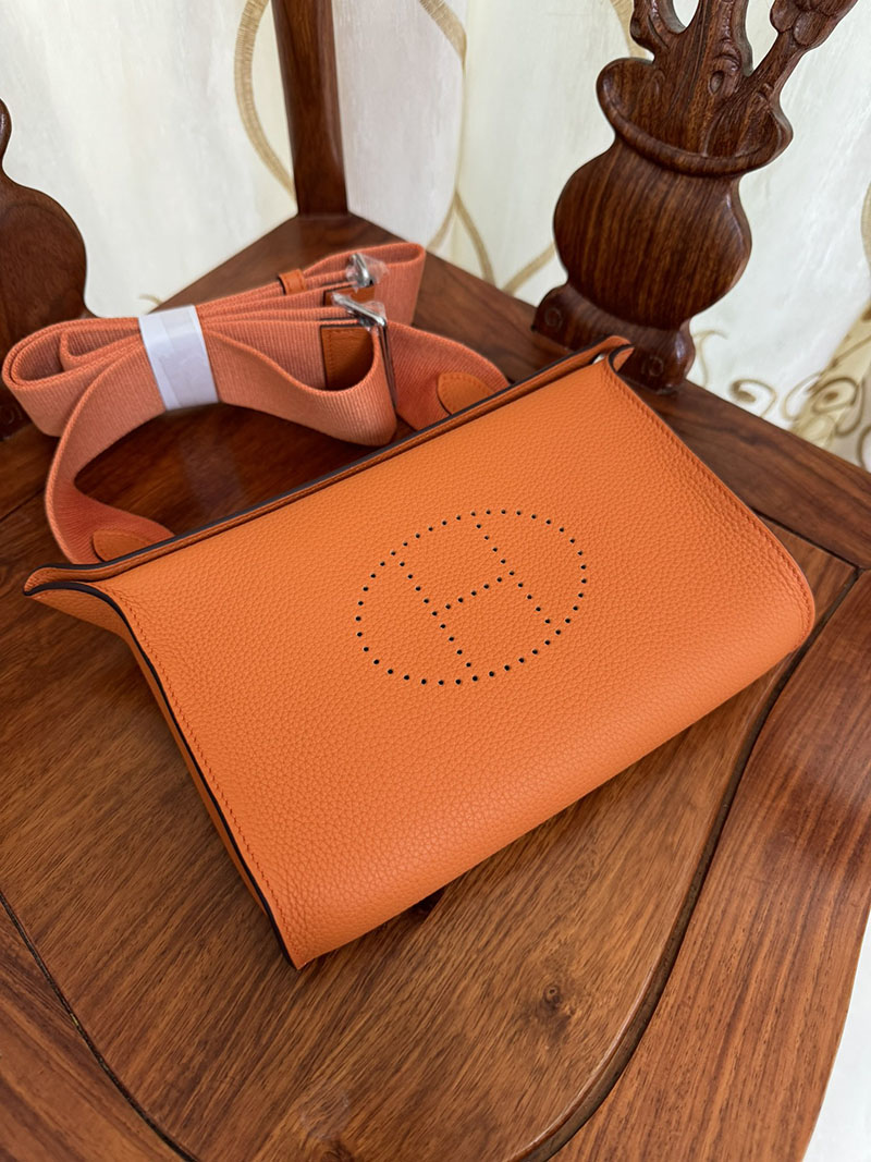 HERMES エルメス ヴィドポッシュ オレンジ トゴ シルバー金具 2513445