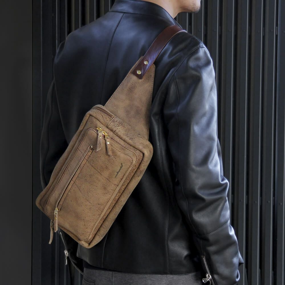 kudu] KD SQUARE BODYBAG | Ryu(リュウ)公式ECサイト／Wath'z