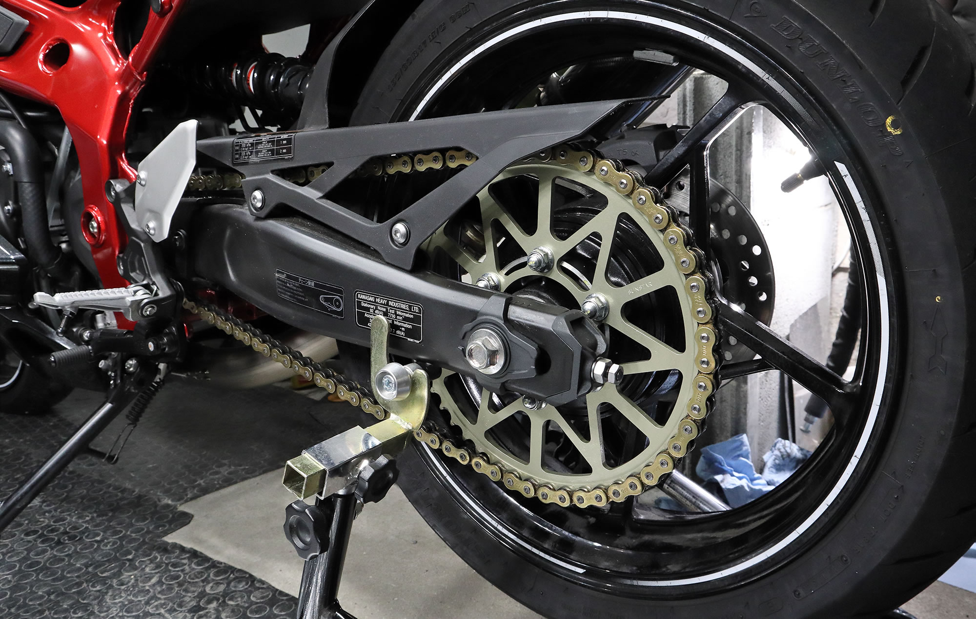 ZX-25R ドリブンスプロケット交換2