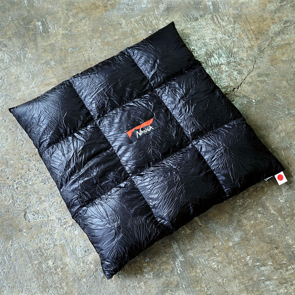 ありそうでなかった！ ナンガ×テンプラの、温くてタフな「ダウン座布団