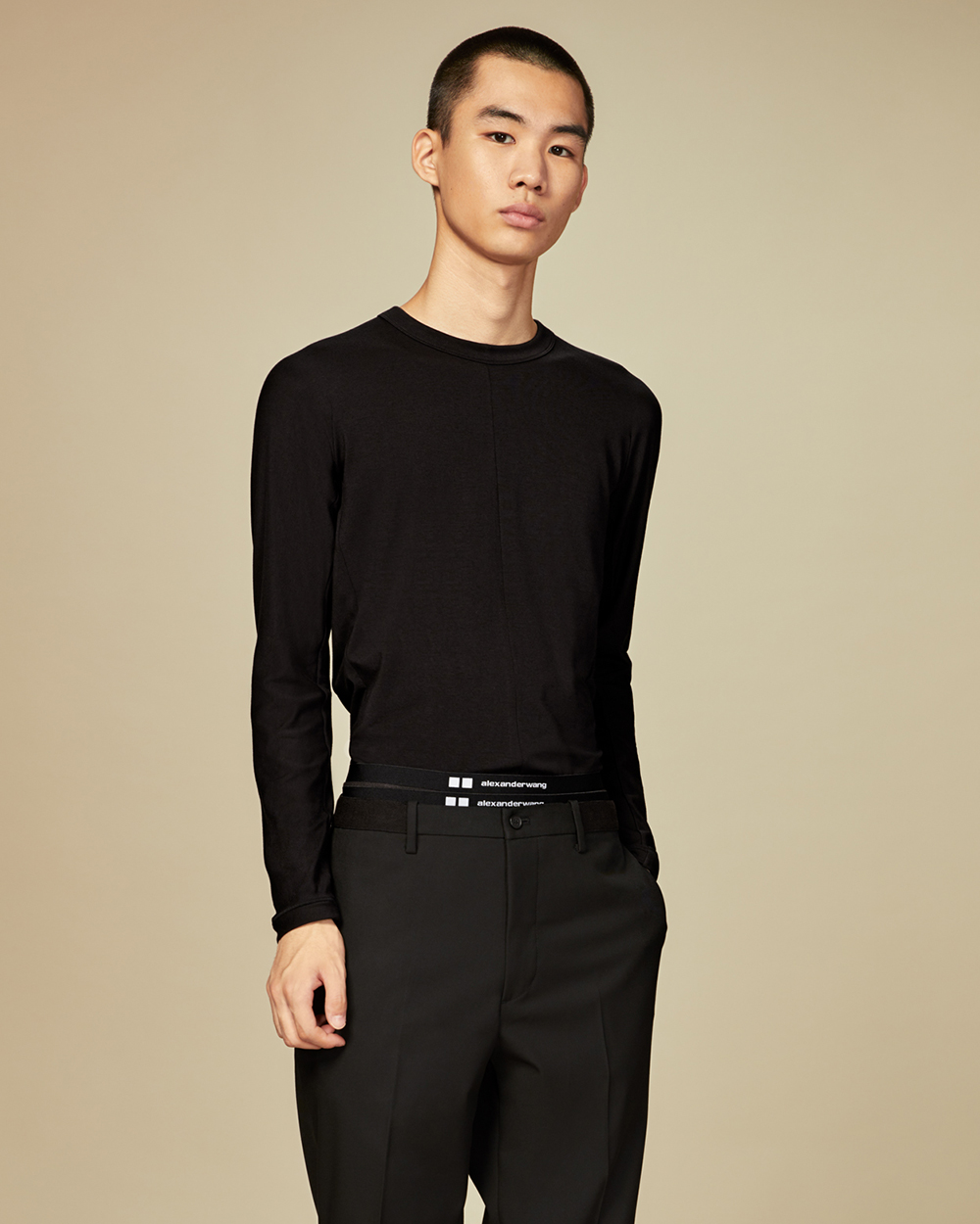 インナーじゃないヒートテック⁉︎ UNIQLO and ALEXANDER WANGの“魅せる