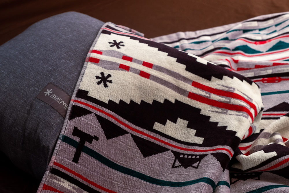 スノーピーク仕様のペンドルトン。今季は定番ギアを落とし込んだタオル