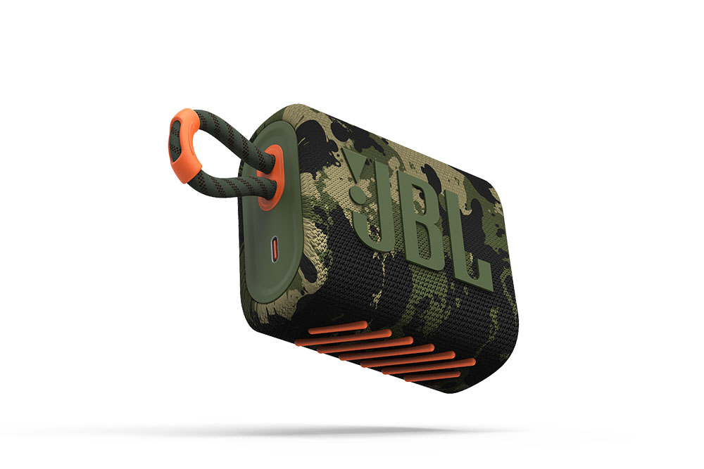 JBLの防水防塵Bluetoothスピーカーに、存在感あるカモフラ柄の新モデル