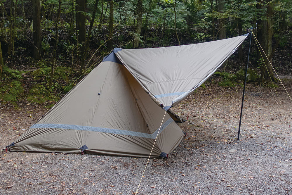 簡易シェルターにトランスフォームする、YOKA初のタープ2型に注目