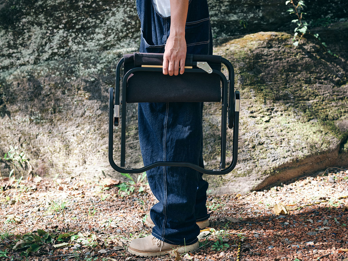 トウキョウクラフトのテーブル＆チェアは、バンブー×ブラックフレーム