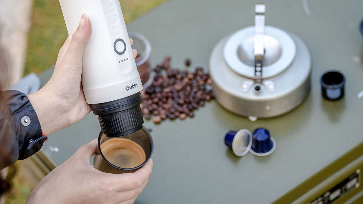 冷水から3分で本格コーヒー。世界で人気の充電式ポータブル