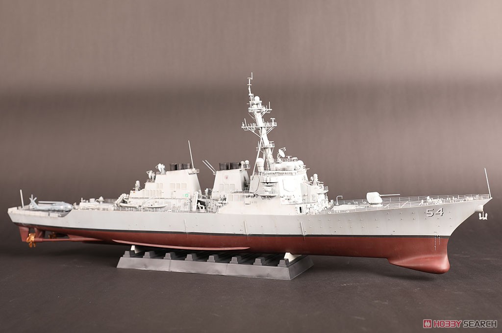 アーレイ・バーク級ミサイル駆逐艦 USS カーティス・ウィルバー DDG-54