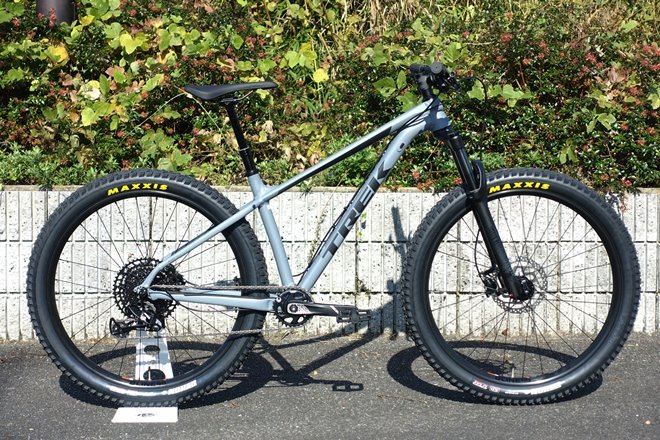 徹底比較！TREK(トレック) X-caliber 9(エクスカリバー9) or Roscoe 8