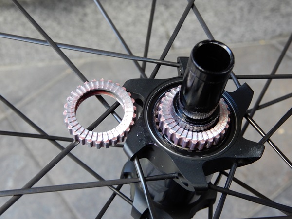 冬のロードバイクのカスタムにホイール交換はいかがでしょうか？【京都】