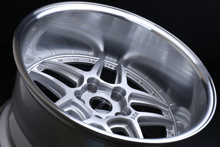 GHOST ブチSPOKE 5HOLE/ P.C.D114.3 商品詳細 広島県東広島市西条町の