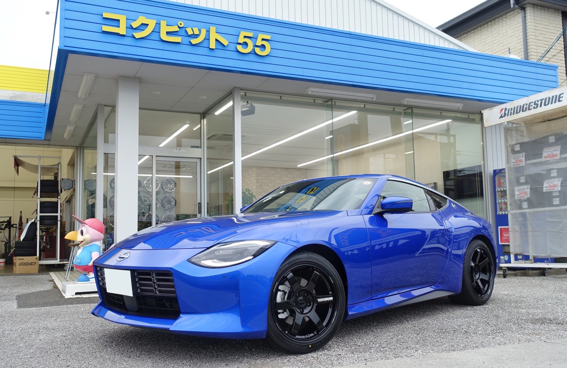 迫力のあるレーシングコンケイブはZだけの特権です！日産 フェアレディ