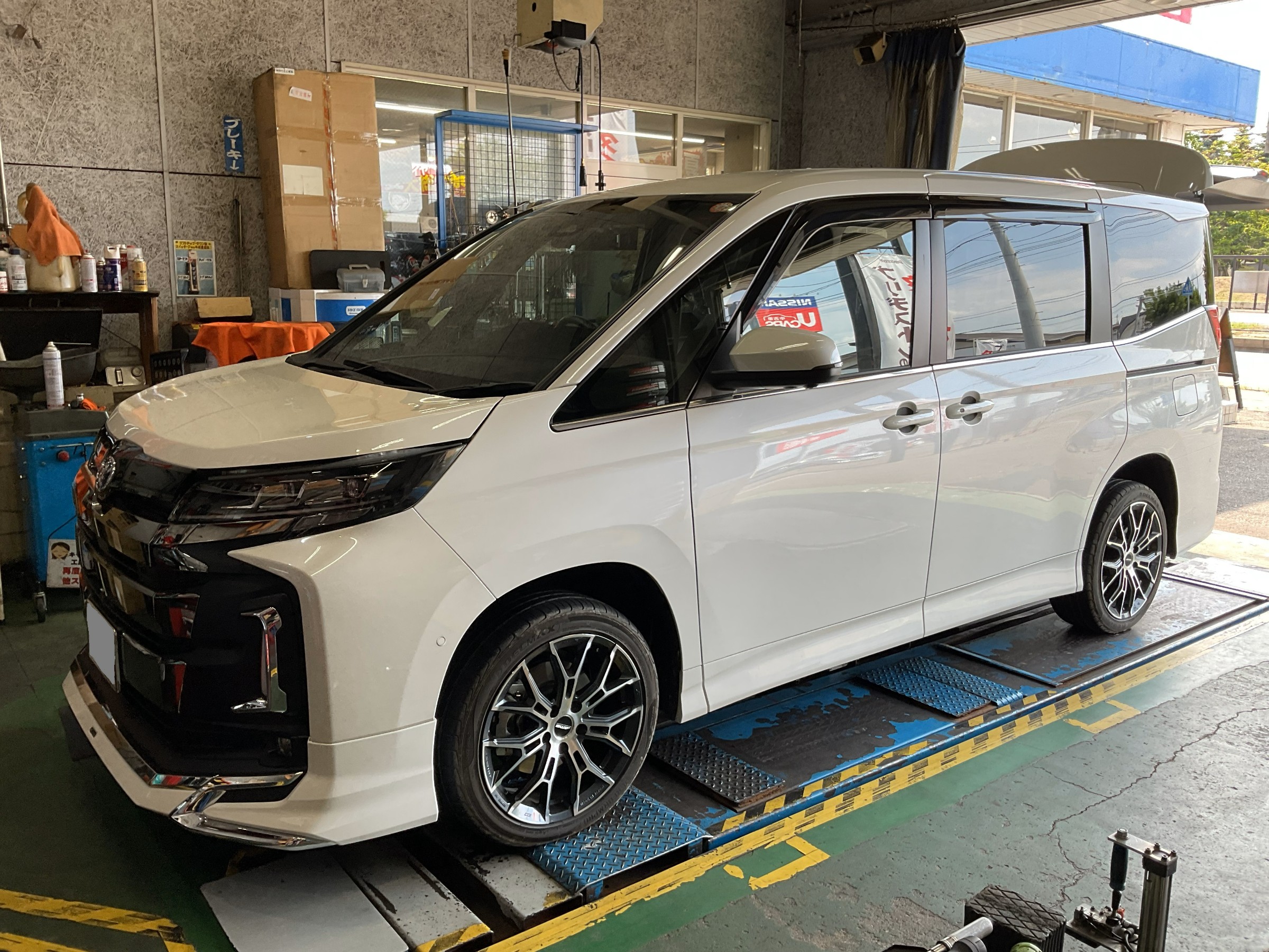 MZRA95 ノア ハイブリッド/テイン フレックスZ＆EDFC5 | トヨタ ノア