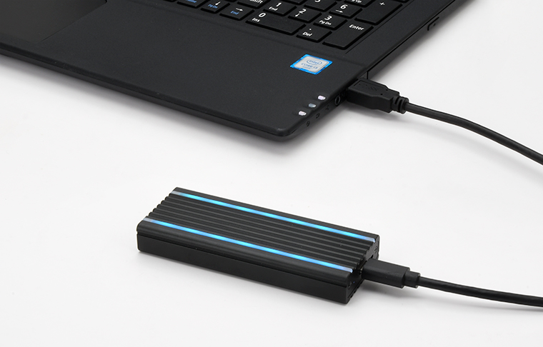 Aluminum Enclosure RGB for M.2 SSD (CAM2NSU32RGB) USB3.2 Gen2接続