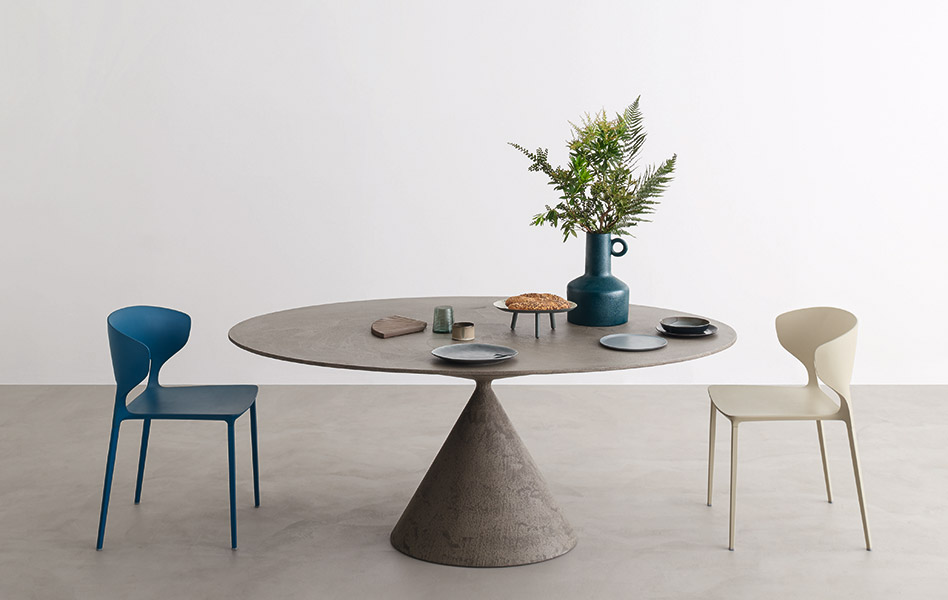 KOKI（コキ スタッキングアームチェア） DESALTO | カッシーナ・イクスシー