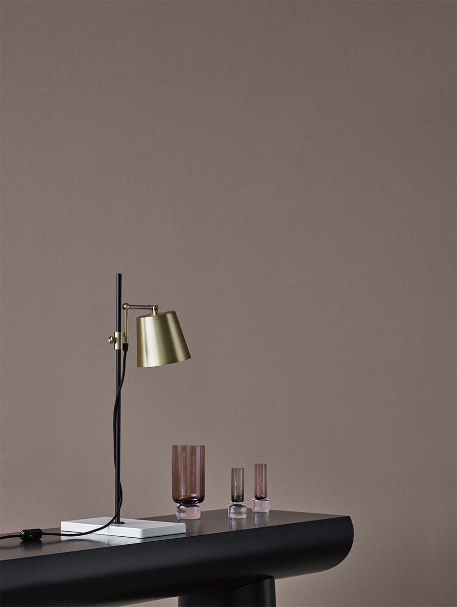 LAB LIGHT TABLE（ラブ ライト テーブルランプ）Karakter | カッシーナ