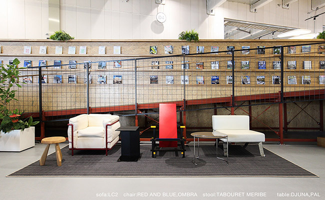 KOKI（コキ スタッキングアームチェア） DESALTO | カッシーナ・イクスシー