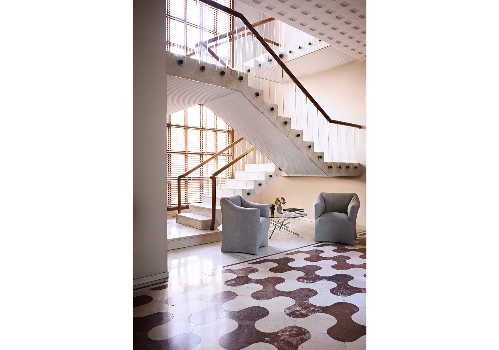 Cassina（カッシーナ）684 PICCOLA TENTAZIONEピッコラテンタツィ