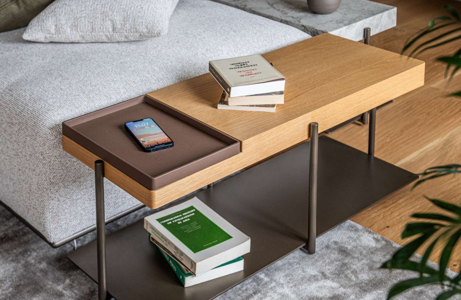 BRIDGE side table（ブリッジ サイドテーブル）IXC | カッシーナ