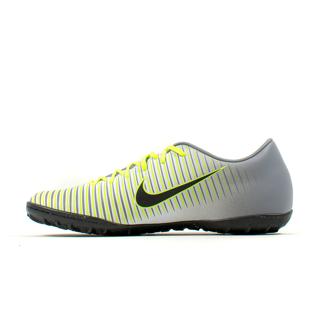 Nike MercurialX Victory VI Platinum TF – Classic Soccer Cleats