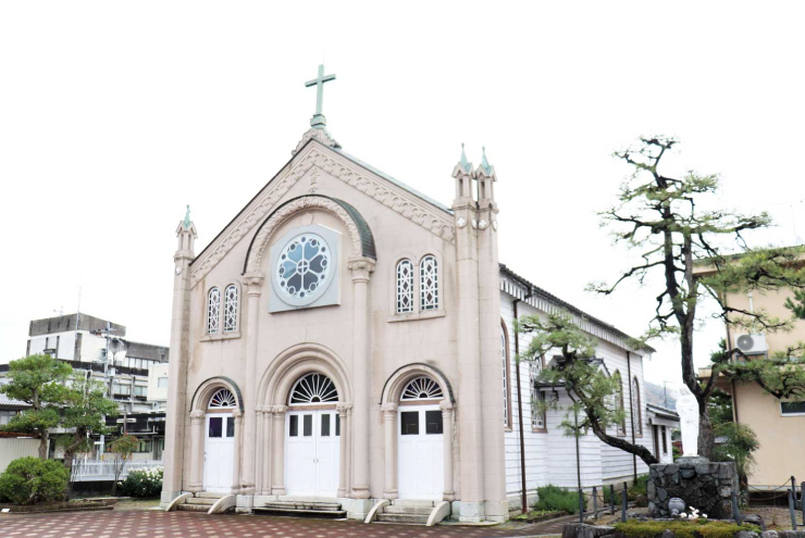 和洋折衷の美しい建築・カトリック宮津教会 聖ヨハネ天主堂 - 宮津市