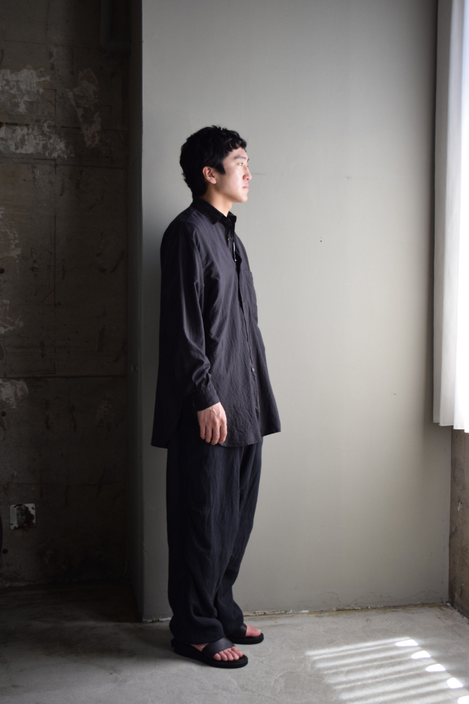 COMOLI (コモリ) シルク製品染 シャツ [BLACK]