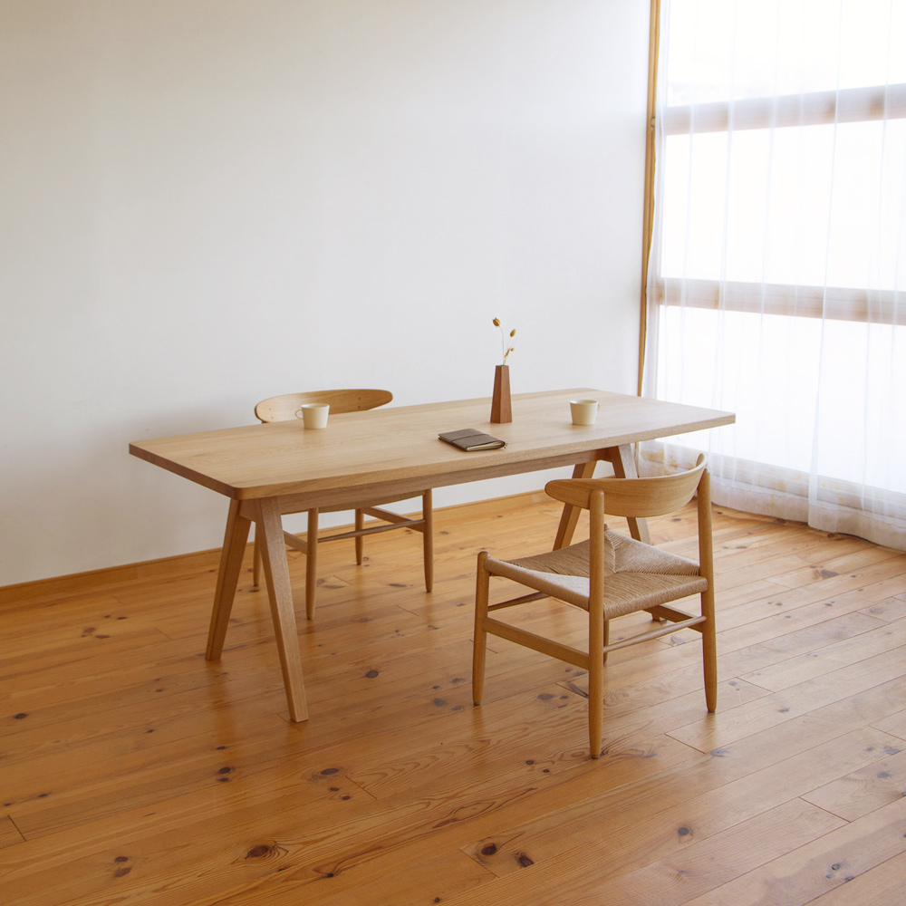 ナラ材のダイニングテーブル5262 オーダー事例・T-201 家具工房クラポ