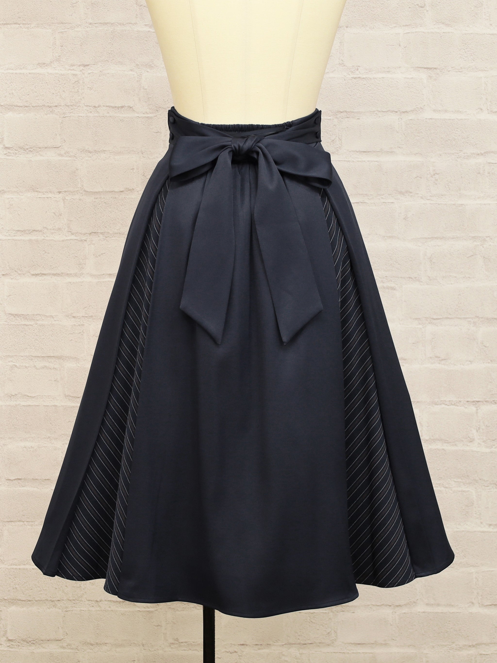 マチ切替ストライプミドル丈スカート – Amavel（アマベル）公式サイト