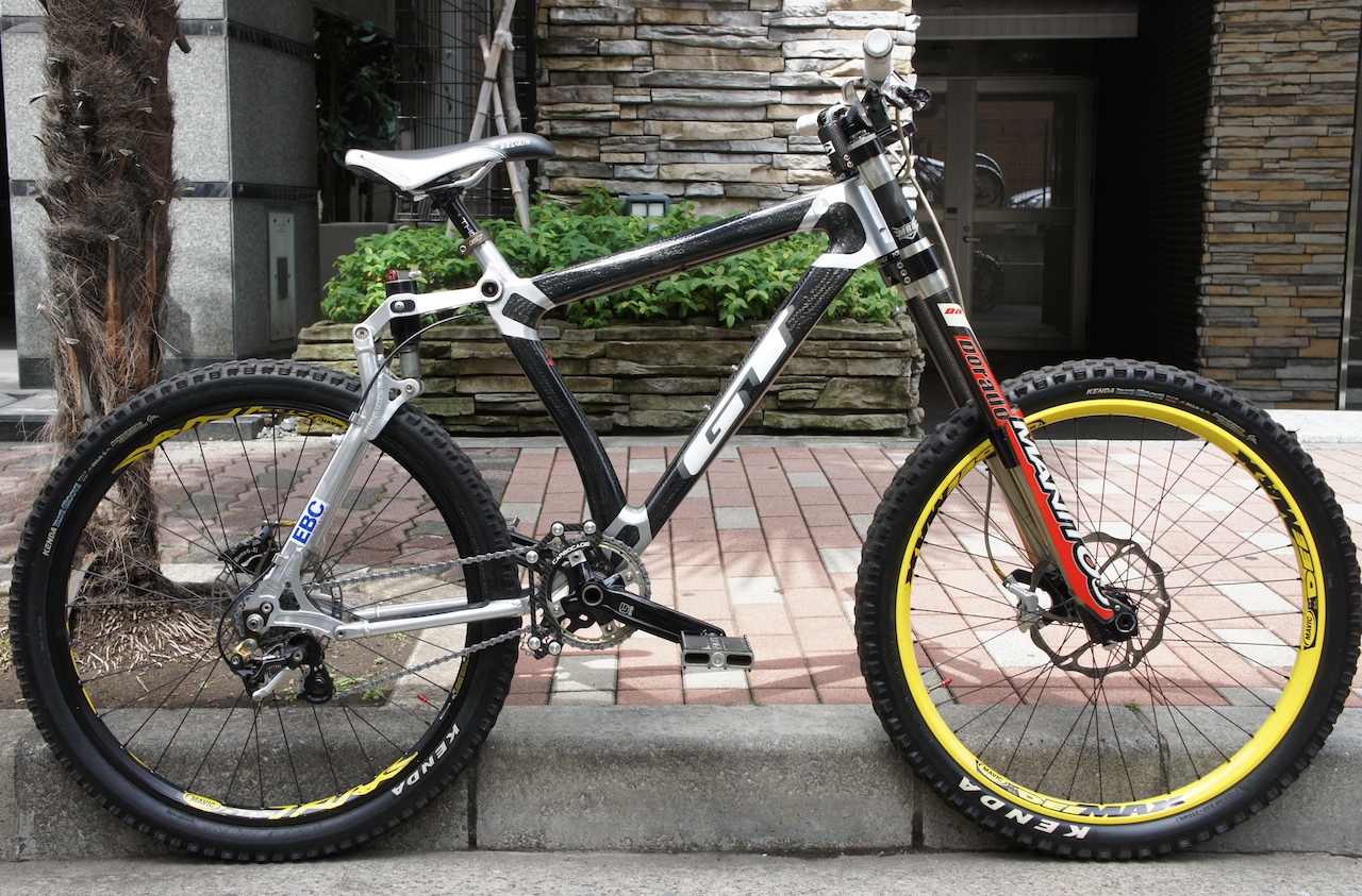 GT STS-DH 1998 DORADO DH - Circle Traders