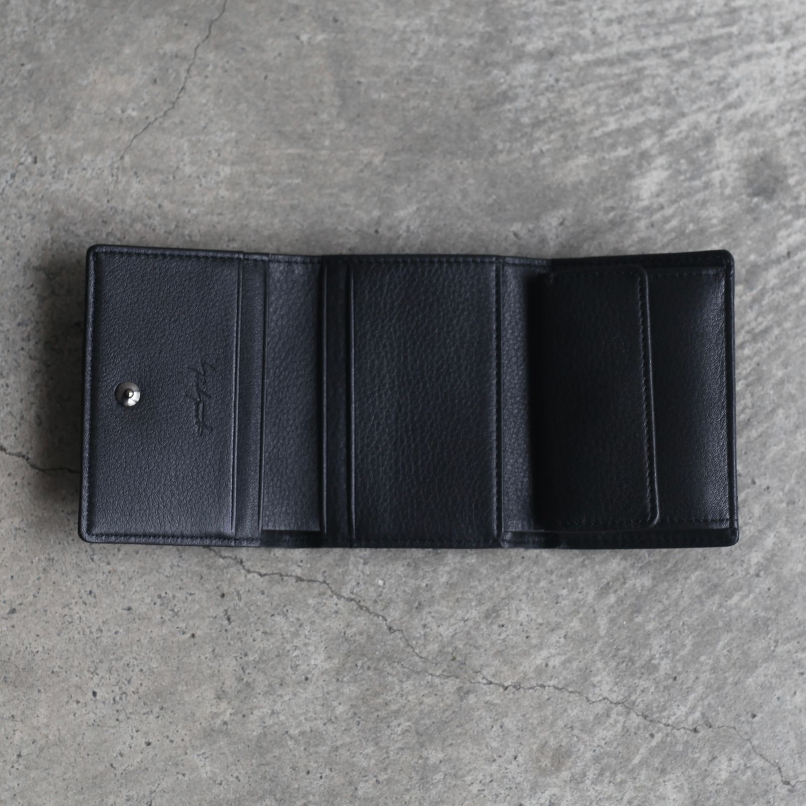 discord Yohji Yamamoto - 【再販売通知受付可能】三つ折りウォレット_