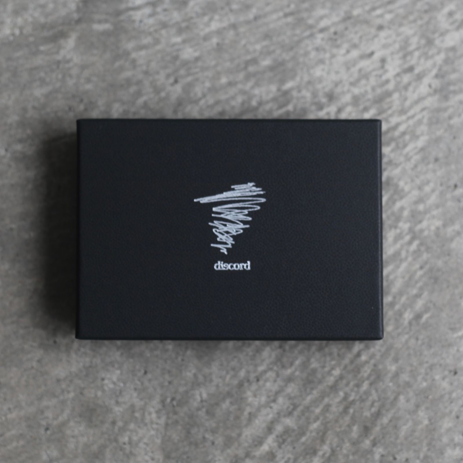 discord Yohji Yamamoto - 【残りわずか】2つ折り名刺入れ(COW LEATHER