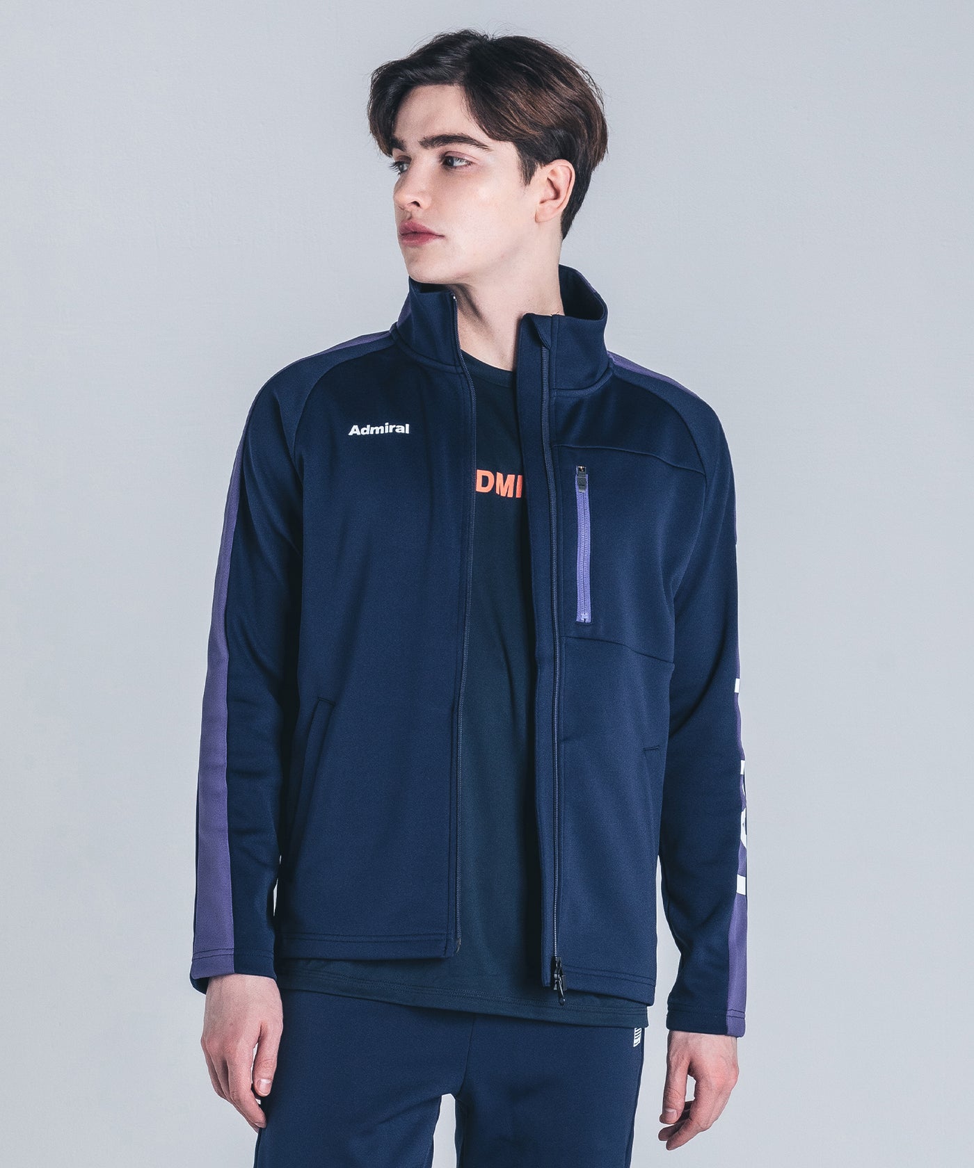 サイドラインロゴハイネックジャケット ATMA425 – ADMIRAL