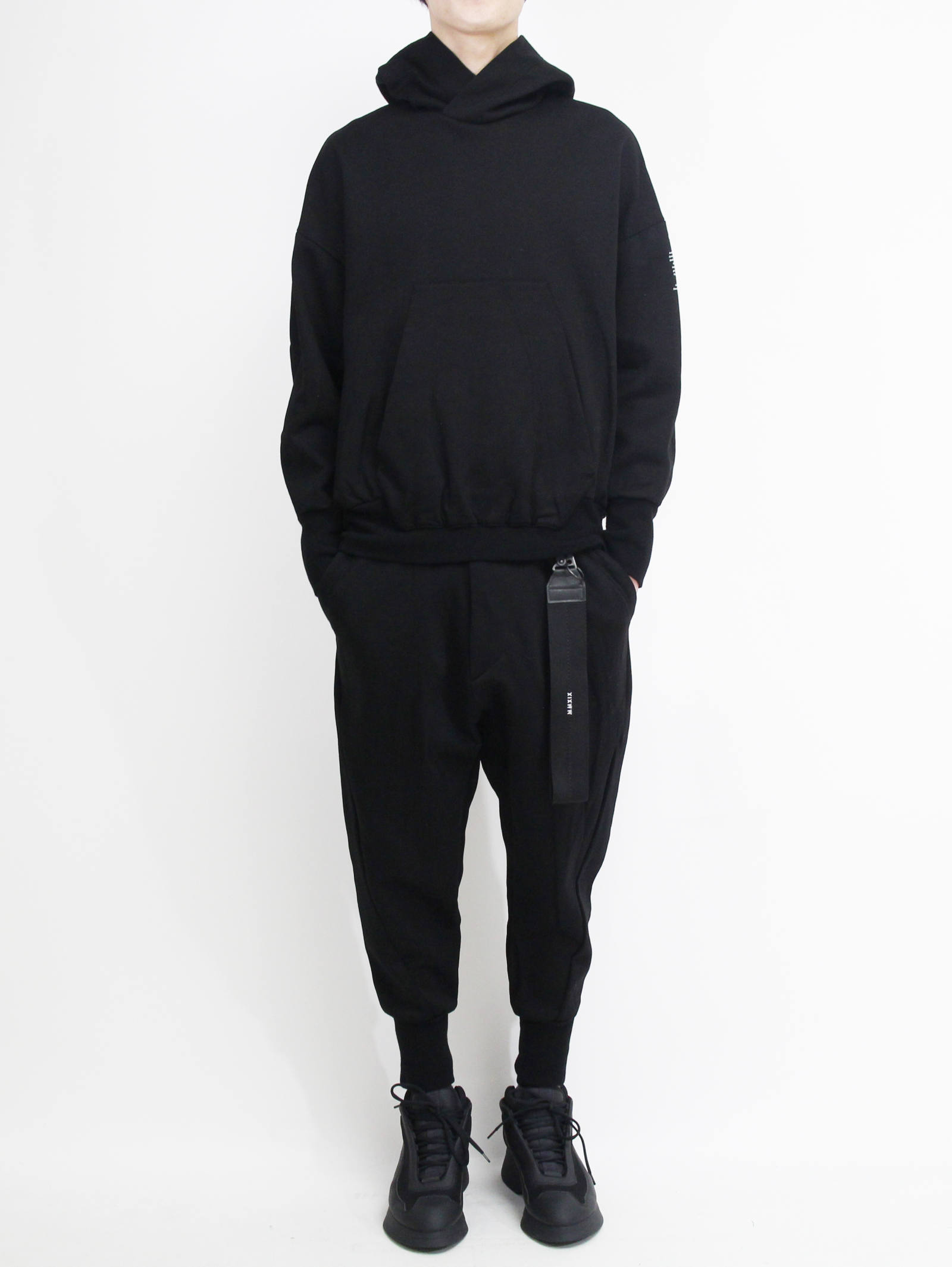 JULIUS - シームドパーカー - SEAMED PRINT HOODIE | ADDICT WEB SHOP