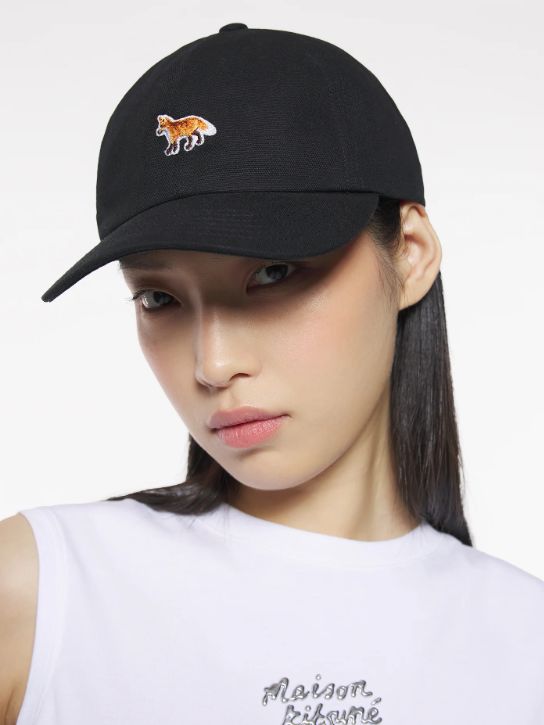 MAISON KITSUNÉ - ベイビー フォックス 6P キャップ ( BLACK) | ADDICT