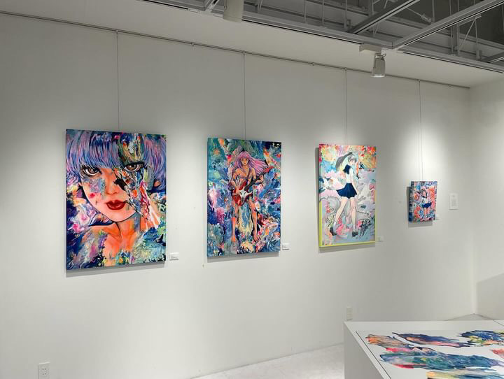 ACRYLIC / アクリル絵の具｜【個展終了】『VENUS EYE』 MARINA SOLO